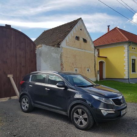 Ubytovani Agnes Jaronice Exterior foto